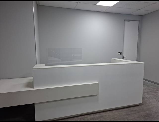 309M² OFFICE TO LET IN MAGALIESSIG